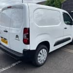 Finance Available/Clean Van Inside And Out/2 Keys. - Thumbnail 4