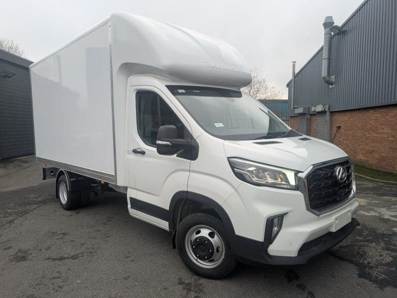 Maxus Deliver 9 Luton conversion by Truckcraft