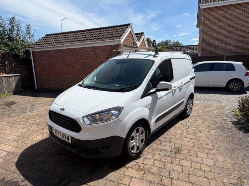 Ford Transit Courier 2017