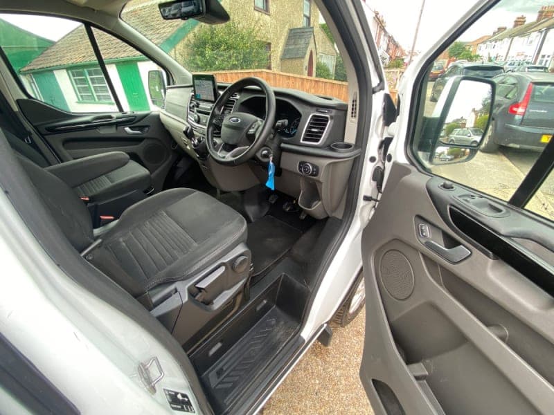 FORD TRANSIT 2.0 Custom Limited 5 seater DCiV 300 L2 2.0L EcoBlue 130PS FWD 6 Speed